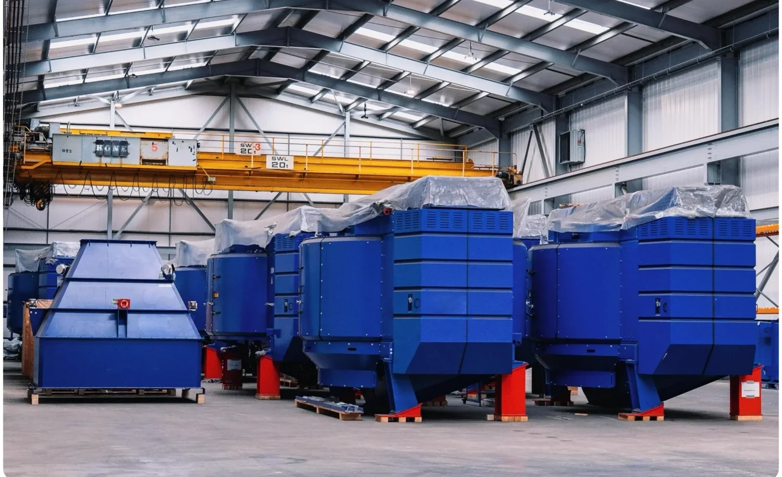 Combustion equipment in continuous delivery at the build hall